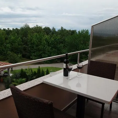 Apartment Ucka *
