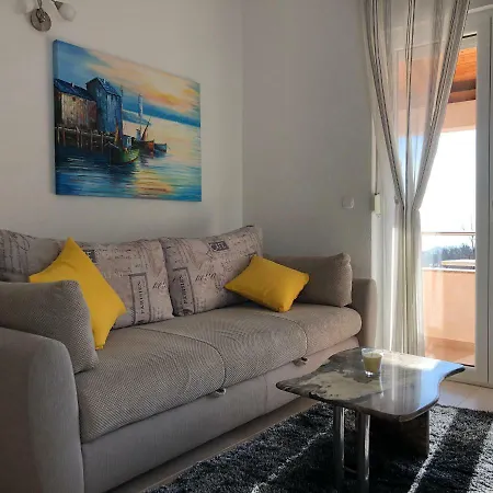 Ucka Apartment *