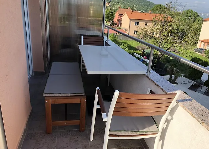 Apartment Ucka *